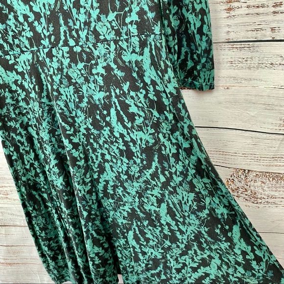 FEATHER CLOTHING Forest Green & Black Leaf Print 3/4 Sleeve Knit Bamboo Dress - Picture 2 of 6